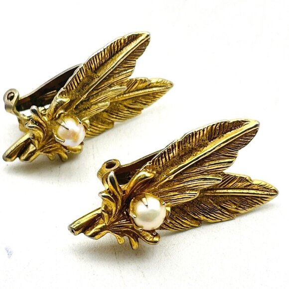 Double Feather Earrings Clip On Gold Tone Simulated Pearl Accent Leaves Nature - Picture 1 of 8